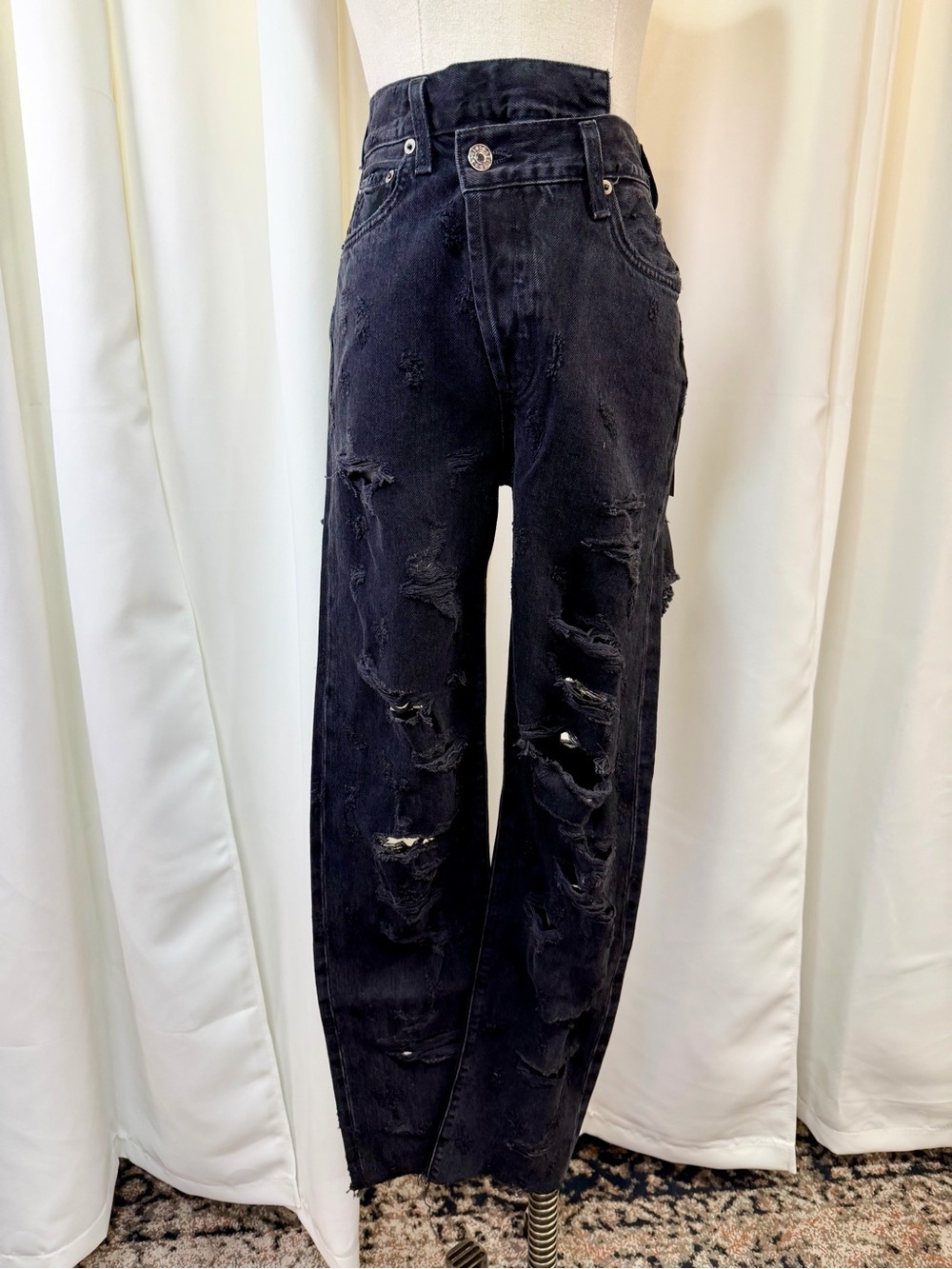 NWT Agolde ‘Criss Cross Straight Leg Jeans’ in “Feverish” Distressed Black Sz 23